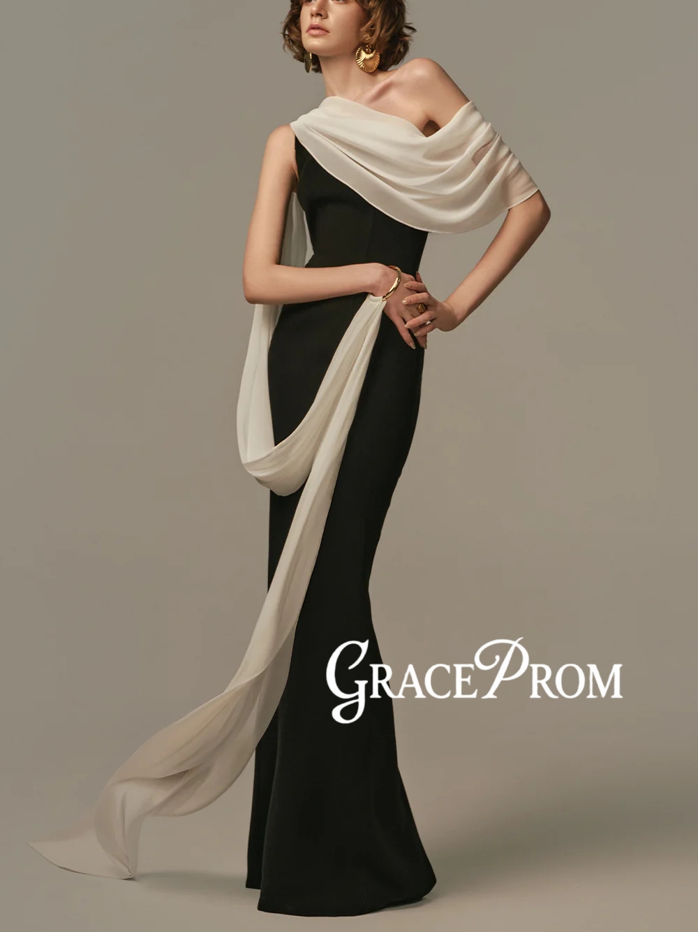 Elegant Two Tone Evening Gown  - Formal Gala Wear Women recension och pris