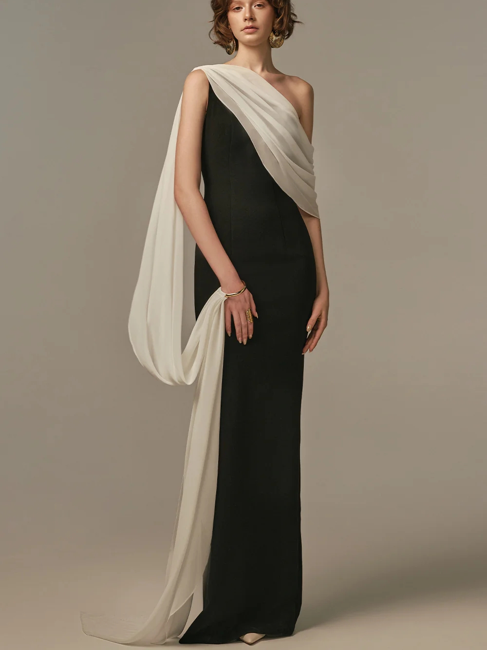 Elegant Two Tone Evening Gown  - Formal Gala Wear Women recension och pris